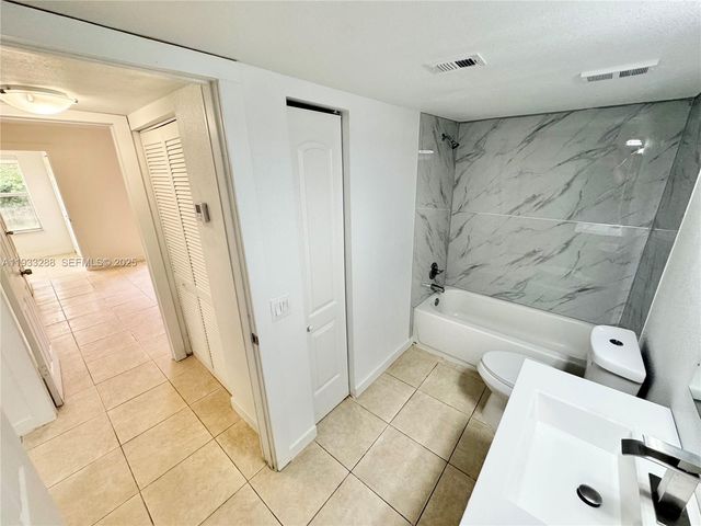 643 Vista Isles Dr 1813, Sunrise, FL 33325