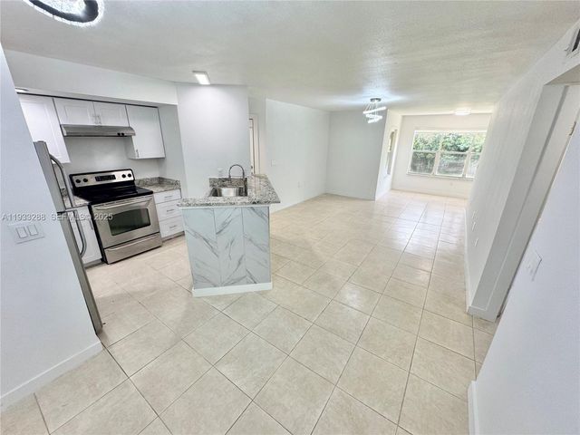 643 Vista Isles Dr 1813, Sunrise, FL 33325