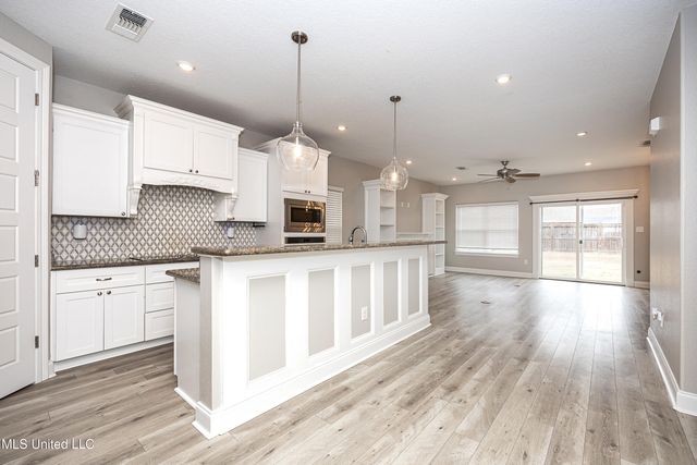 10463 W Landon Green Circle, Gulfport, MS 39503