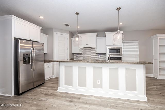 10463 W Landon Green Circle, Gulfport, MS 39503