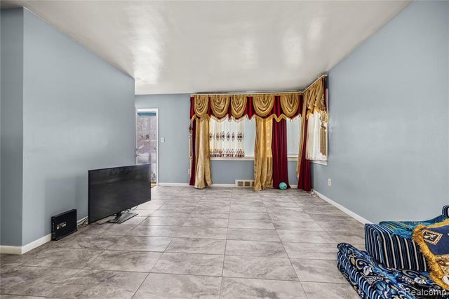 3492 Elizabeth Street, Melvindale, MI 48122