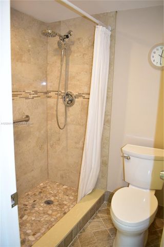 9300 Sunrise Lakes Boulevard 208, Sunrise, FL 33322