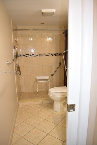 9300 Sunrise Lakes Boulevard 208, Sunrise, FL 33322
