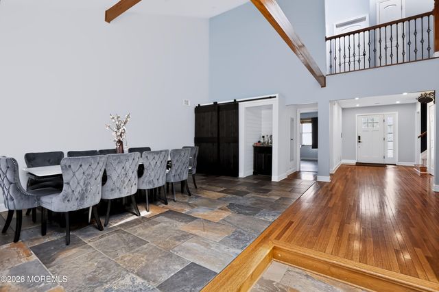 73 Theresa Court, Toms River, NJ 08753