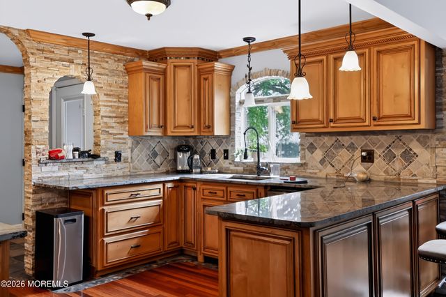 73 Theresa Court, Toms River, NJ 08753