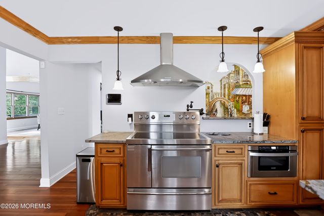 73 Theresa Court, Toms River, NJ 08753