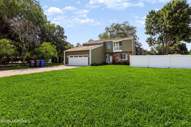 73 Theresa Court, Toms River, NJ 08753