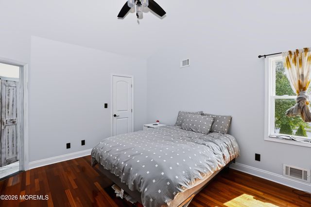 73 Theresa Court, Toms River, NJ 08753