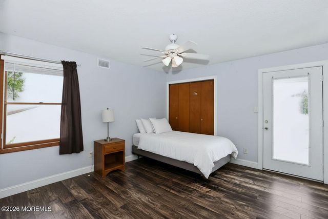 73 Theresa Court, Toms River, NJ 08753