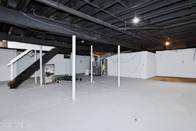 73 Theresa Court, Toms River, NJ 08753