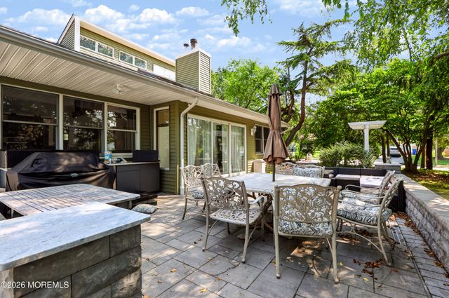 73 Theresa Court, Toms River, NJ 08753