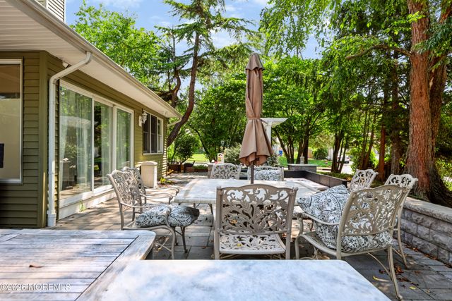 73 Theresa Court, Toms River, NJ 08753