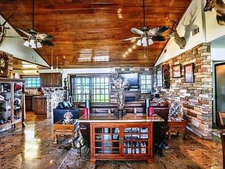 12338 Zamanek Road, Needville, TX 77461