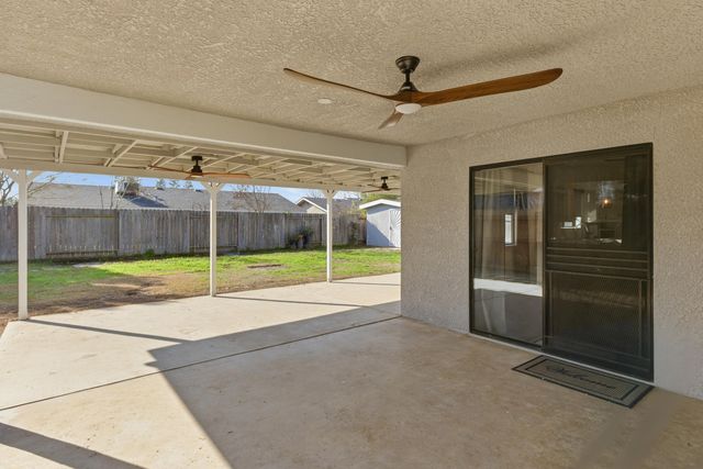 1405 Huntsman Avenue, Selma, CA 93662