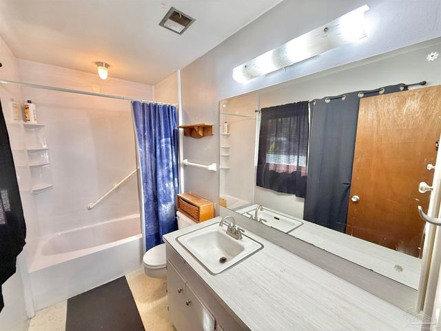 1720 N 61st Ave, Pensacola, FL 32506