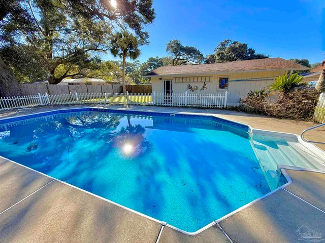 1720 N 61st Ave, Pensacola, FL 32506