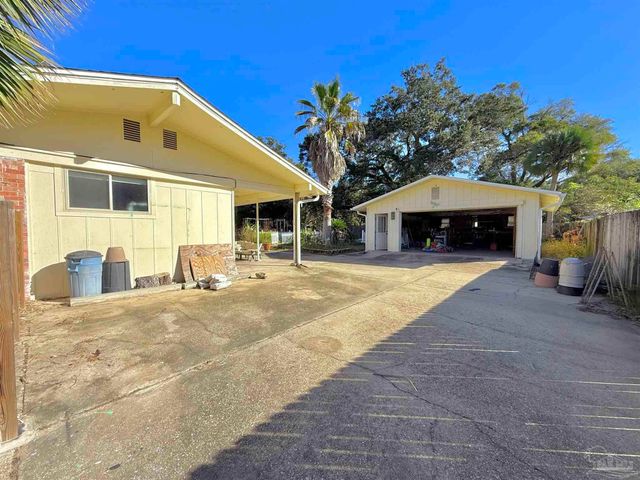 1720 N 61st Ave, Pensacola, FL 32506