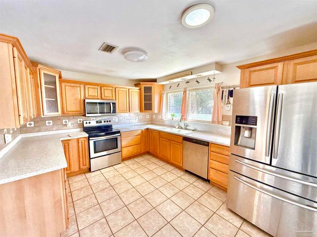 1720 N 61st Ave, Pensacola, FL 32506