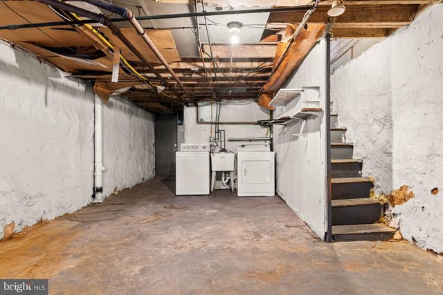 83 HARTLEY RD, Lansdowne, PA 19050