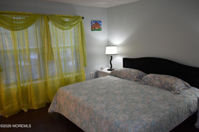 603 Bromelia Court, Jackson, NJ 08527