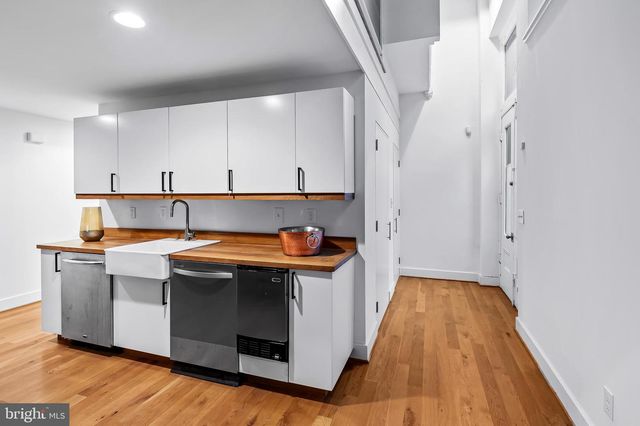 801 PARK AVE, Baltimore, MD 21201