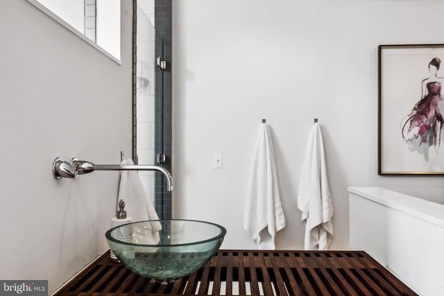 801 PARK AVE, Baltimore, MD 21201