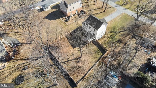 239 SUNLITE DR, Charles Town, WV 25414