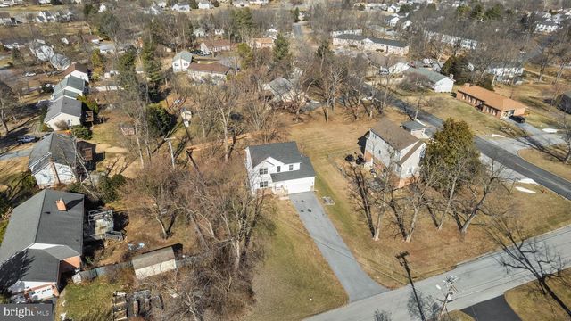 239 SUNLITE DR, Charles Town, WV 25414