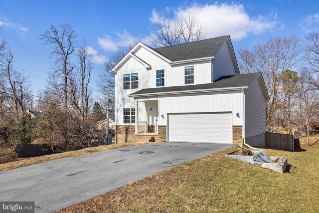 239 SUNLITE DR, Charles Town, WV 25414