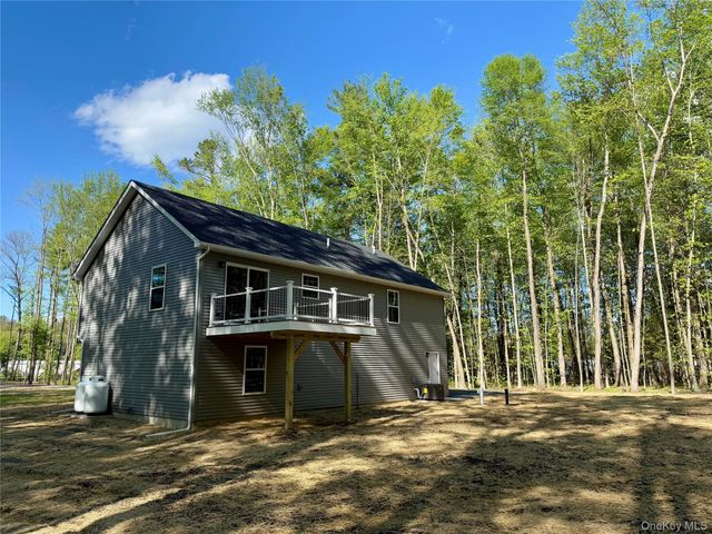 143 River Road, New Paltz, NY 12561