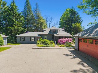 52 Whipple Road, Kittery, ME 03904