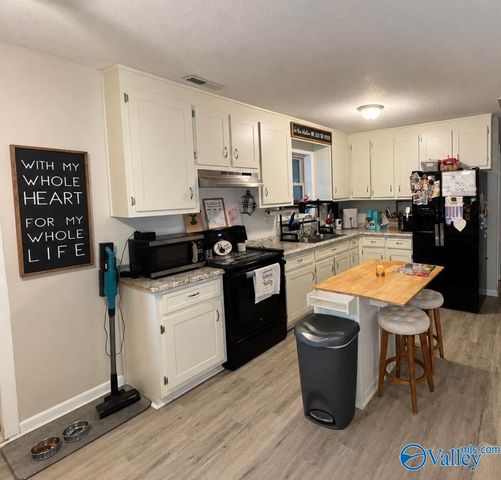 137 Wilhite Road, Falkville, AL 35622