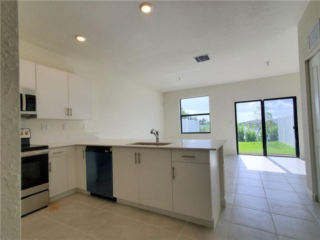 3216 W 114th Terrace, Hialeah, FL 33018