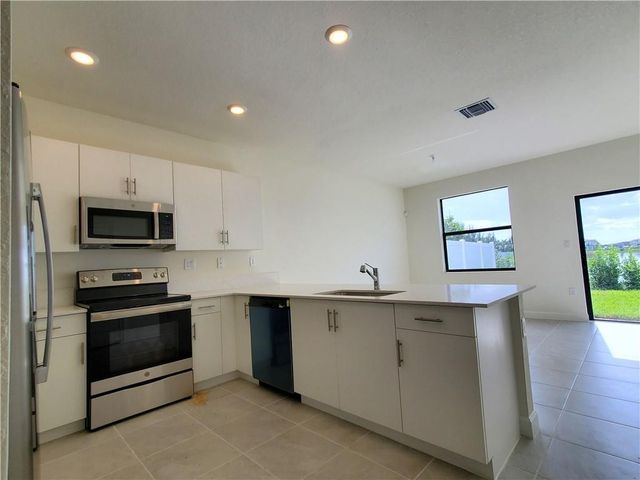 3216 W 114th Terrace, Hialeah, FL 33018