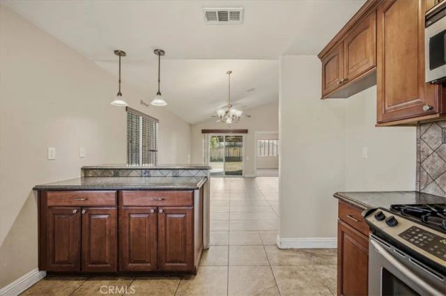 919 W Fruitvale, Hemet, CA 92543