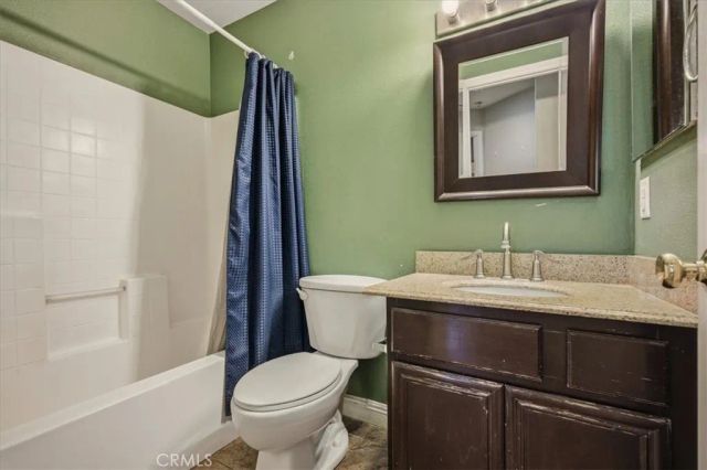 919 W Fruitvale, Hemet, CA 92543