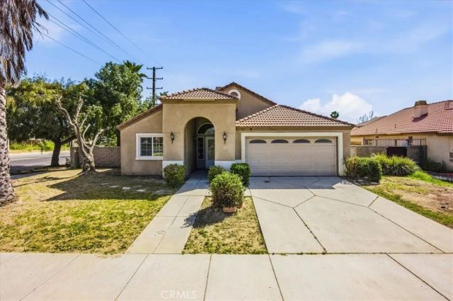 919 W Fruitvale, Hemet, CA 92543