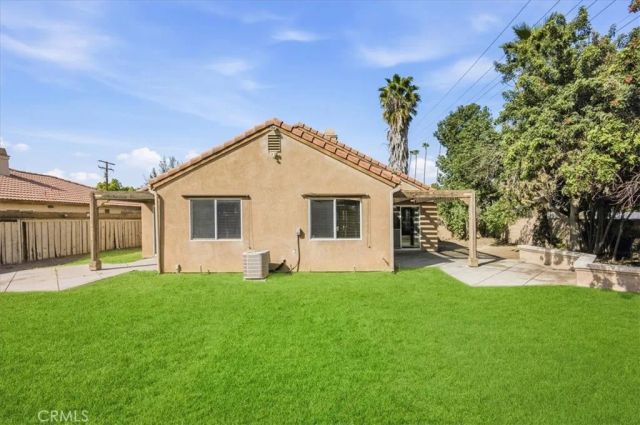 919 W Fruitvale, Hemet, CA 92543