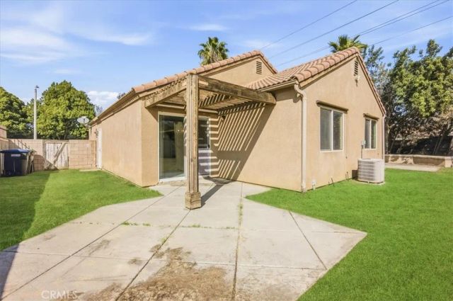 919 W Fruitvale, Hemet, CA 92543