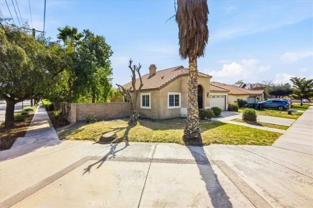 919 W Fruitvale, Hemet, CA 92543