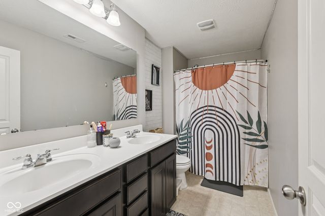 13504 Forest Glade Drive, Fishers, IN 46037