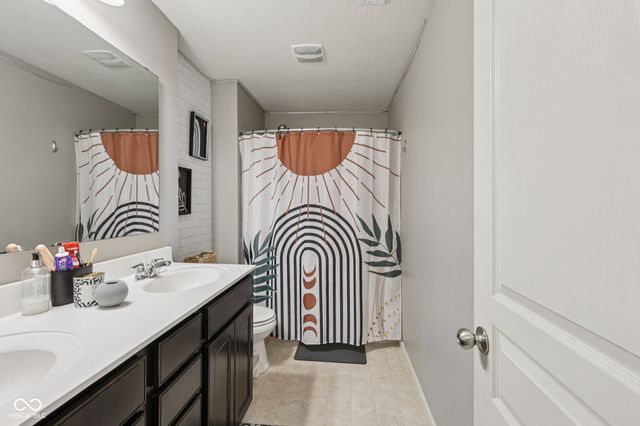 13504 Forest Glade Drive, Fishers, IN 46037