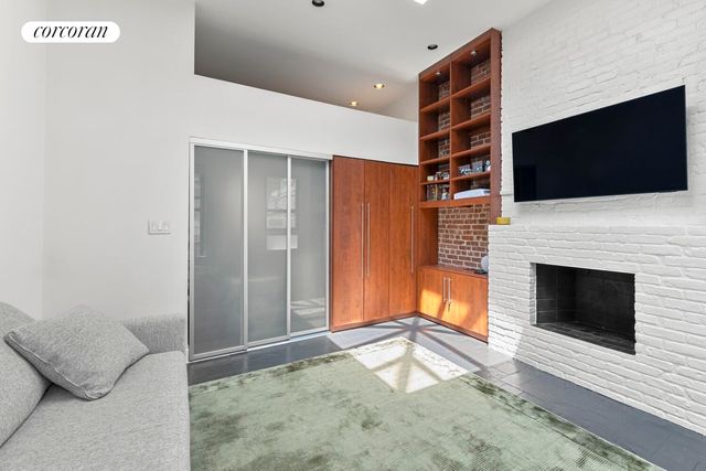 857 9th Ave Apt 5A, New York City, NY 10019