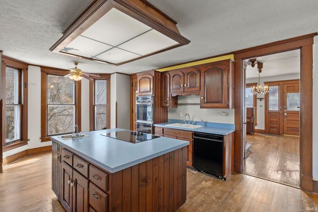 608 W 3rd Street, Marion, IN 46952