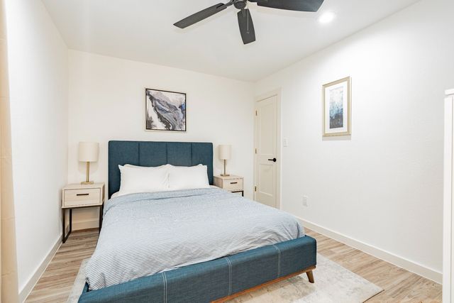 601 N Ewing Avenue 102, Dallas, TX 75203