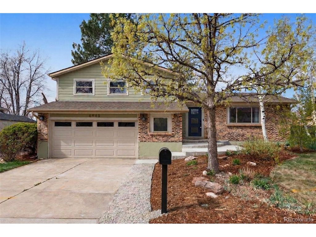 6945 Braun Ct, Arvada, CO 80004