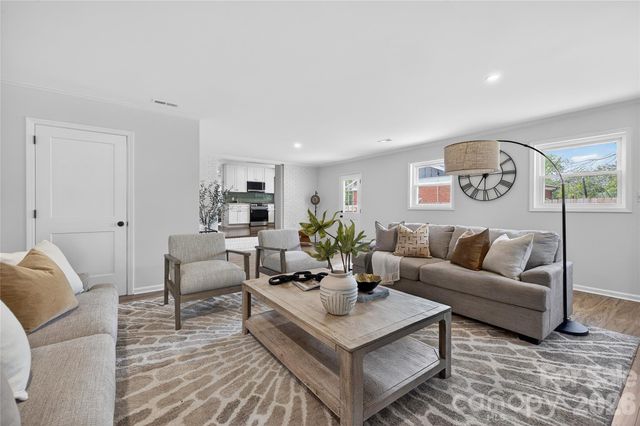 1521 Starbrook Drive, Charlotte, NC 28210