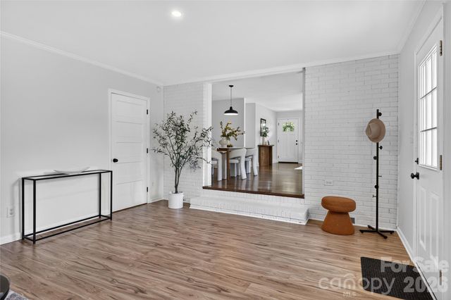 1521 Starbrook Drive, Charlotte, NC 28210