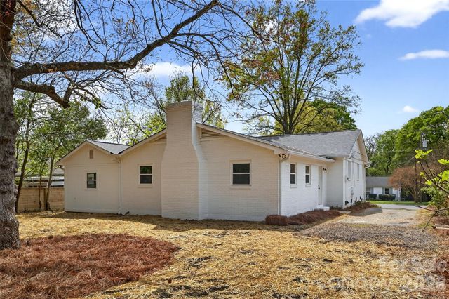 1521 Starbrook Drive, Charlotte, NC 28210