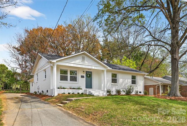 1521 Starbrook Drive, Charlotte, NC 28210